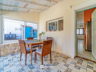 Foto 17 de Venta - 2 casas con gran parque y pileta -  Zona Pompeya