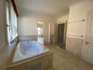 Foto 14 de Casa Pulte en Venta Los Castores Nordelta Vista al Lago Central