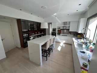 Foto 14 de Casa  en Venta 5 dormitorios en El Golf, Nordelta, Tigre