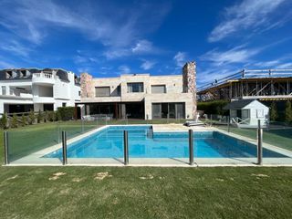 Foto 1 de Casa  en Venta 5 dormitorios en El Golf, Nordelta, Tigre