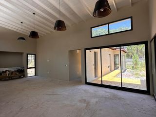 Foto 11 de VENTA, CASA, VILLAROBLES, BARRIO BRINZALES, LOTE AL 400, 4 AMBIENTES