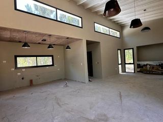 Foto 10 de VENTA, CASA, VILLAROBLES, BARRIO BRINZALES, LOTE AL 400, 4 AMBIENTES