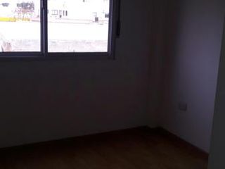Foto 9 de Departamento 2 ambientes con cochera- Banfield Oeste