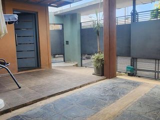Foto 1 de Casa en  calle Candiotti, Acceso a Parana