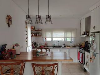 Foto 3 de Casa -  Venta  -  El Canton - Islas - laguna