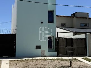 Foto 1 de Venta - Duplex en Barrio Los Olmos - 3 dormitorios - C082