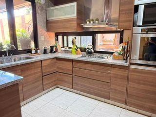 Foto 6 de Importante casa de 4 dormitorios en Av. Belgrano al 4100, Parque V. Centenario, SMT