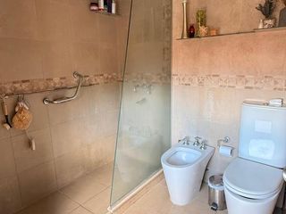 Foto 16 de Importante casa de 4 dormitorios en Av. Belgrano al 4100, Parque V. Centenario, SMT