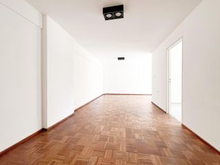 Foto 3 de OPORTUNIDAD!!! 3 DORM. A mtrs. de Cañada y Patio Olmos! - AMPLIO Y LUMINOSO! CON ESCRITURA!