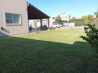 Foto 22 de Venta Casa Funes Barrio Abierto Cantegril 3 dormitorios estrenar amplio jardín
