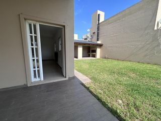 Foto 8 de Venta Casa Funes Barrio Abierto Cantegril 3 dormitorios estrenar amplio jardín