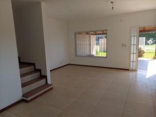 Foto 4 de Venta Casa Funes Barrio Abierto Cantegril 3 dormitorios estrenar amplio jardín