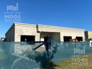 Foto 1 de Casa en venta El Cantón - Norte
