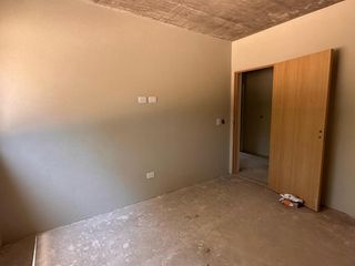 Foto 9 de VENTA, CASA, VILLAROBLES, BARRIO BRINZALES, LOTE AL 400, 4 AMBIENTES