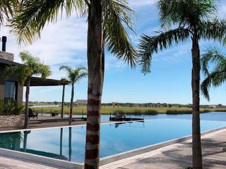 Foto 10 de Oportunidad!  Lote a la Laguna en venta en barrio El Naudir. Escobar.