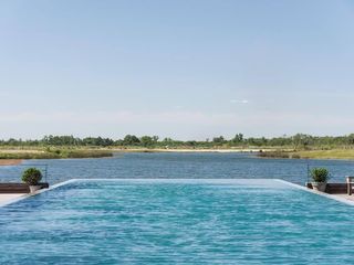 Foto 6 de Oportunidad!  Lote a la Laguna en venta en barrio El Naudir. Escobar.