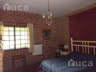 Foto 13 de VENTA | CASA Luminosa con gran Jardin y Pileta | Tronador al 300 Barrio Altavista