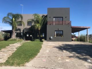 Foto 4 de Casa estilo Isleño - El Cazal en venta en Escobar - Se toman prop. ó vehículos