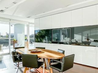 Foto 15 de Espectacular Casa en Venta a La Laguna en El Golf Nordelta  Tigre