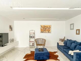 Foto 13 de Espectacular Casa en Venta a La Laguna en El Golf Nordelta  Tigre