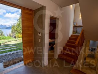 Foto 3 de ALQUILER TURÍSTICO 1er quincena de febrero - Casa categoria impresionante vista al lago en barrio cerrado Villa la Angostura