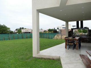 Foto 35 de ALQUILER CASA ESCOBAR: 4 DORM. C/MUEBLES - PISCINA - HARAS ATARDECER