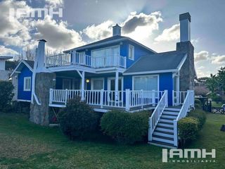 Foto 1 de Casa en  Venta Cariló a metros del Mar