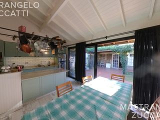 Foto 10 de Casa en  esquina desarrollada en PB