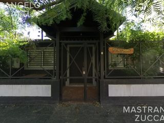 Foto 3 de Casa en  esquina desarrollada en PB