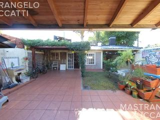 Foto 13 de Casa en  esquina desarrollada en PB