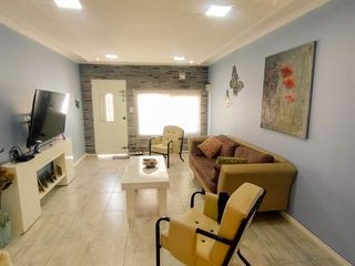 Foto 5 de Venta PH en Lanus Este Tipo Casa de 3 ambientes con Patio-Quincho y Terraza.