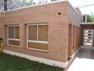 Foto 3 de Casa Gerencial en Barrio Gamma,  Neuquen