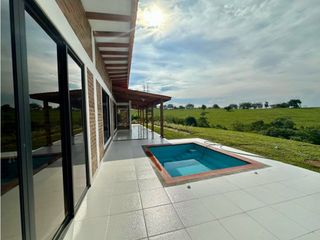 Foto 1 de Casa campestre nueva en venta en condominio La Buitrera Palmira Valle