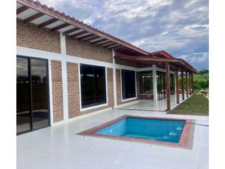 Foto 4 de Casa campestre nueva en venta en condominio La Buitrera Palmira Valle