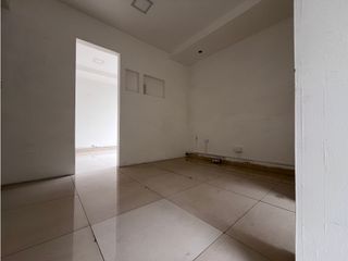 Foto 12 de La Mariscal, Local Comercial en Renta, 70m2, 2 Ambientes