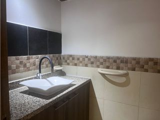 Foto 16 de La Mariscal, Local Comercial en Renta, 70m2, 2 Ambientes