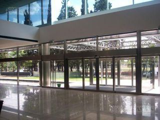 Foto 2 de Alquiler de oficina de 2700 m2 en Olivos