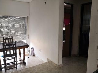 Foto 1 de PH en venta - 2 dormitorios 1 baño - 160mts2 - Quilmes