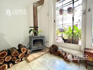 Foto 7 de OPORTUNIDAD! VENTA CASA ( APTA CREDITO) - C/GARAGE Y PATIO A 3 CUADRAS DE LA PLAZA DE LA CRUZ!!
