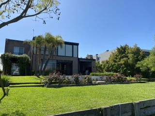 Foto 1 de Casa en venta - Albanueva - Tigre