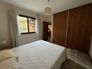 Foto 17 de VENTA y ALQ TEMP | CASA MODERNA Y LUMINOSA con Bonito JARDIN | Las Chacras, Ing. Maschwitz