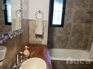 Foto 23 de VENTA y ALQ TEMP | CASA MODERNA Y LUMINOSA con Bonito JARDIN | Las Chacras, Ing. Maschwitz