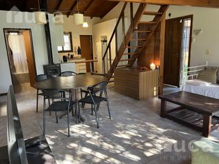 Foto 7 de VENTA y ALQ TEMP | CASA MODERNA Y LUMINOSA con Bonito JARDIN | Las Chacras, Ing. Maschwitz