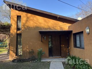 Foto 4 de VENTA y ALQ TEMP | CASA MODERNA Y LUMINOSA con Bonito JARDIN | Las Chacras, Ing. Maschwitz