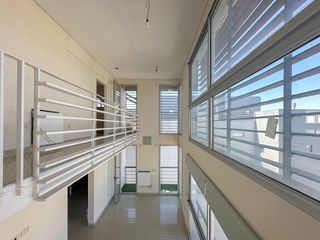 Foto 12 de Departamento de 4 ambientes en Banfield Este con cochera y terraza propia