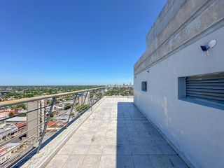 Foto 20 de Departamento de 4 ambientes en Banfield Este con cochera y terraza propia