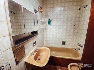 Foto 20 de Casa en venta - 4 dormitorios 2 baños - Cocheras - 209mts2 - Tolosa, La Plata