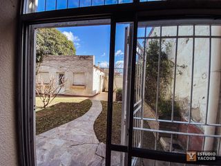 Foto 45 de Casa en venta - 4 dormitorios 2 baños - Cocheras - 209mts2 - Tolosa, La Plata