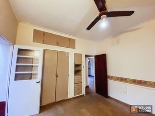 Foto 15 de Casa en venta - 4 dormitorios 2 baños - Cocheras - 209mts2 - Tolosa, La Plata