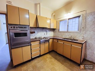 Foto 24 de Casa en venta - 4 dormitorios 2 baños - Cocheras - 209mts2 - Tolosa, La Plata